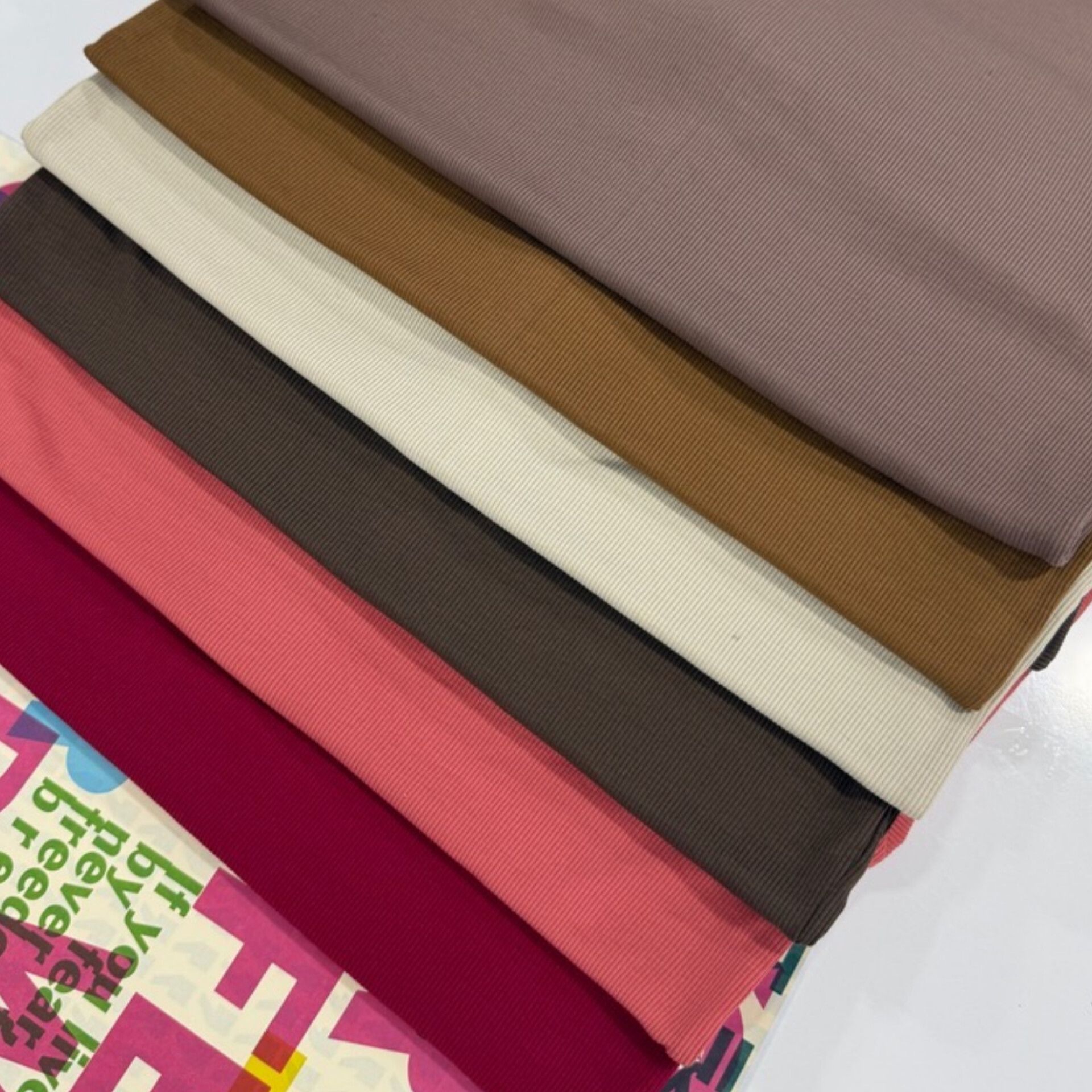 تیشرت یقه ۳ دکمه قاپک دار (پک 6 عددی)